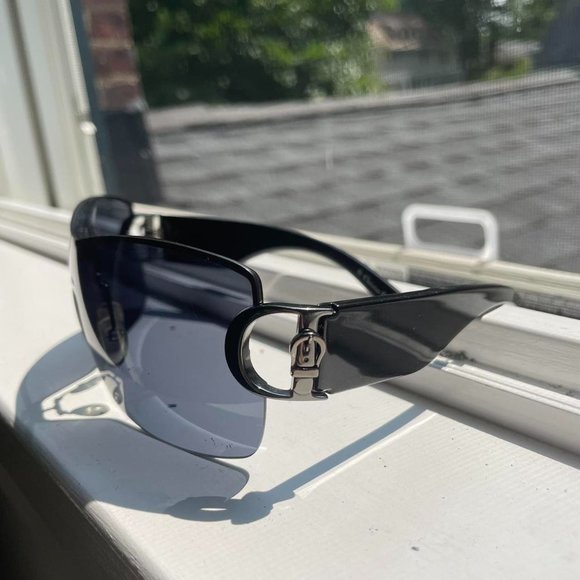Dior Women's Black Sunglasses - Picture 1 of 4